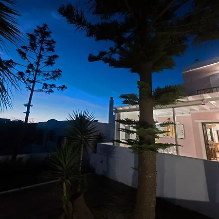 فيلة Arokaria Stení